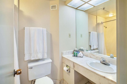 Hilton Oakland Airport image 9